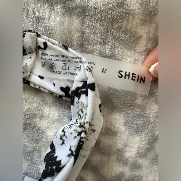 SHEIN Snake Pattern Bathing Suit Size Medium - Picture 4 of 4
